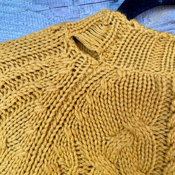 ELODIE mustard yellow chunky cable knit crew neck sweater, size XS - Picture 3 of 6